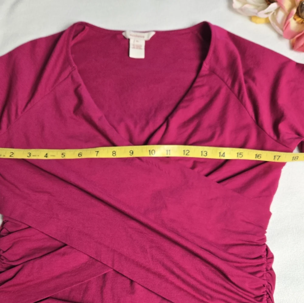 Sundance Vanessa Long Sleeve Ruched Wrap Magenta V-neck Line Top, Size M - Picture 5 of 6